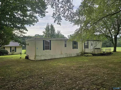 Exterior - 935 Apollo Rd, Arab, AL 35016 photo 9 of 12
