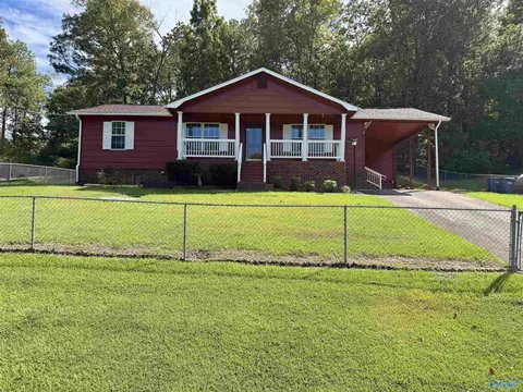 180 Emi Gil Dr, Oxford, AL 36203