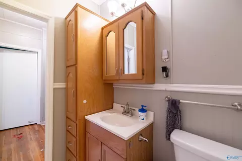 Bath - 10535 Highway 269, Parrish, AL 35580 photo 3 of 3