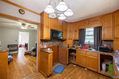 Kitchen - 10535 Highway 269, Parrish, AL 35580 photo 2 of 2