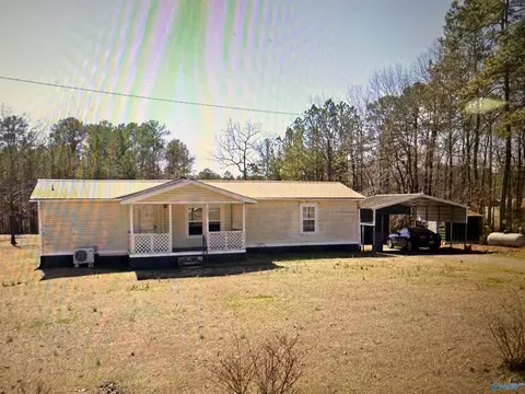 5175 Woodmar Dr, Cedar Bluff, AL 35959
