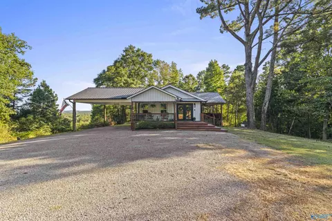 135 County Road 672, Hanceville, AL 35077