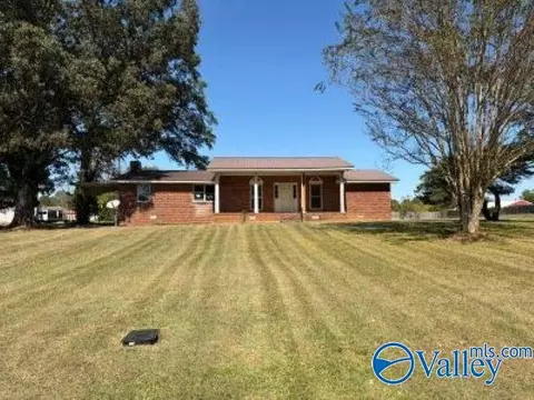 2823 Iron Man Rd, Danville, AL 35619