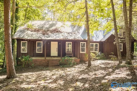 6201 Robin Ln, Fort Payne, AL 35967