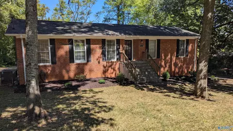 407 SE Sherwood Dr, Huntsville, AL 35802