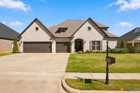 209 Somerdale Ln, Huntsville, AL 35811
