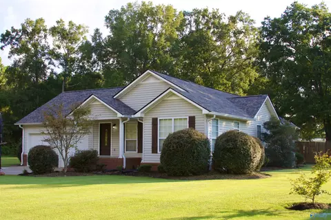 520 Josh St, Rainbow City, AL 35906