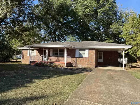 2029 Cleveland Ave, Decatur, AL 35601
