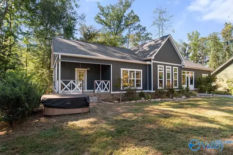 254 Mitchell Hollow Rd, Grant, AL 35747