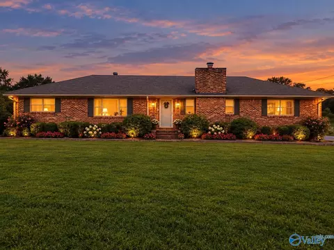 2130 Solitude Rd, Albertville, AL 35950