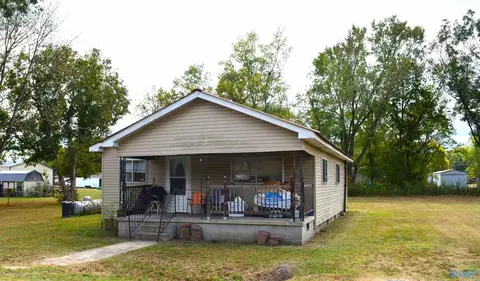 208 Wellington St, Stevenson, AL 35772