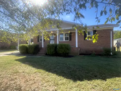 1111 James Ave, Courtland, AL 35618