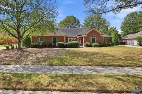 2672 Quarter Ln, Owens Cross Roads, AL 35763
