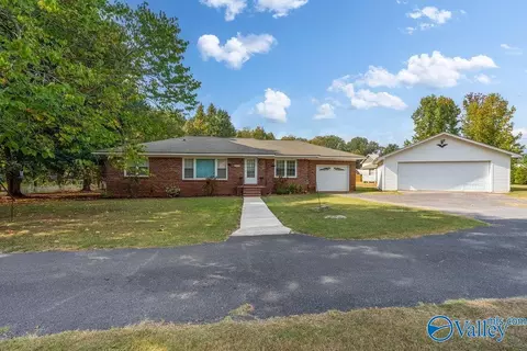 1207 Crawford Rd, Scottsboro, AL 35768