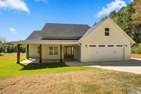 364 Nixon Dr, Guntersville, AL 35976