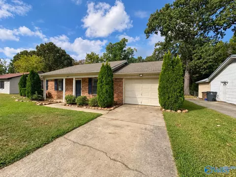 1607 Saginaw Ln, Decatur, AL 35603