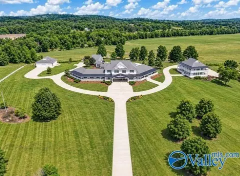 138 Lindsey Rd, Fayetteville, TN 37334