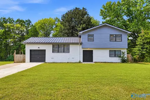 3105 Dyas Dr, Huntsville, AL 35810
