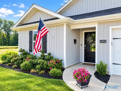 10093 Anders Way, Owens Cross Roads, AL 35763