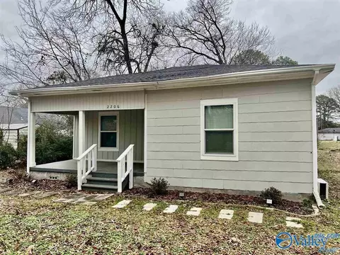 2206 Willow Ave, Decatur, AL 35601