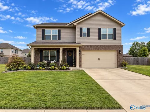 3002 Fountainview Cir, Hartselle, AL 35640