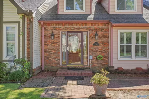 1563 River Bend Pl, Decatur, AL 35601