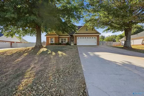 114 Delta Pine Dr, Huntsville, AL 35811