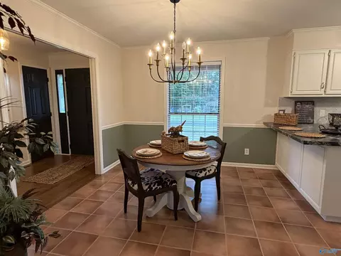 1807 Apache Dr, Albertville, AL 35950