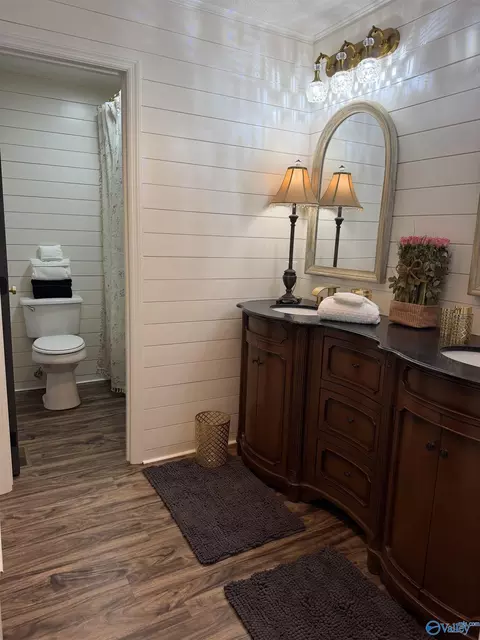 Bath - 1807 Apache Dr, Albertville, AL 35950 photo 1 of 4