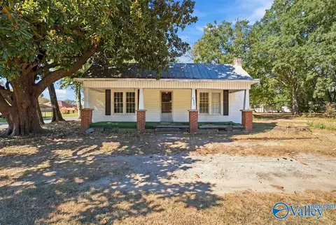 2033 Cleveland Ave, Decatur, AL 35601