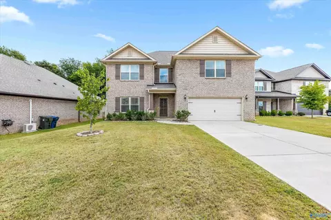 207 Rye Cir, Huntsville, AL 35811