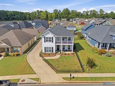 6433 Midtowne Ln, Huntsville, AL 35806