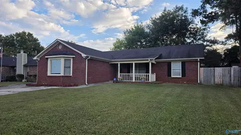 4039 Knollbrook Dr, Huntsville, AL 35810