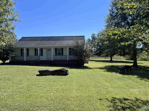 69 Road 1996, Sylvania, AL 35988
