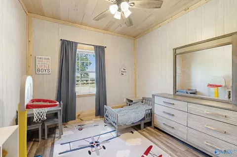 Bedroom - 331 Ayers Cir, Grant, AL 35747 photo 4 of 4