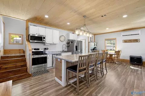 Kitchen - 331 Ayers Cir, Grant, AL 35747 photo 2 of 4