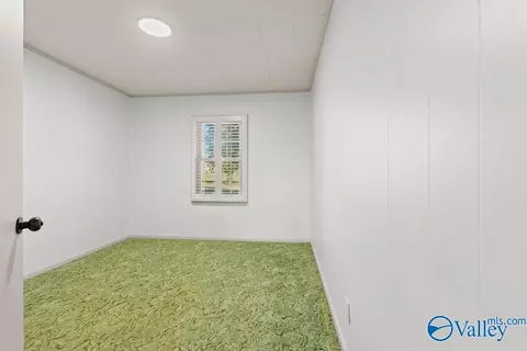 Bedroom - 273 Mcpeters Rd, Grant, AL 35747 photo 2 of 3