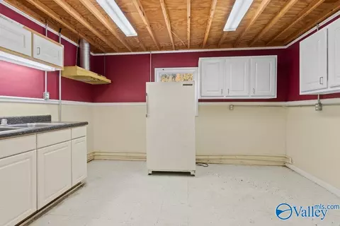 Kitchen - 273 Mcpeters Rd, Grant, AL 35747 photo 5 of 5