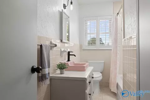Bath - 273 Mcpeters Rd, Grant, AL 35747 photo 1 of 2