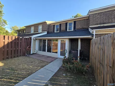 11537 Jade Ln, Huntsville, AL 35803