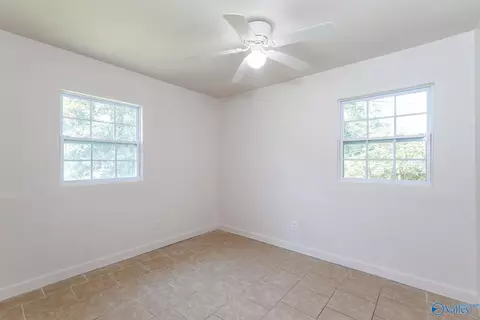 Bedroom - 704 Thornton Ct, Mobile, AL 36609 photo 4 of 5