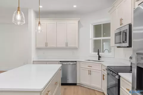 Kitchen - 220 Spry Way, Killen, AL 35645 photo 2 of 2
