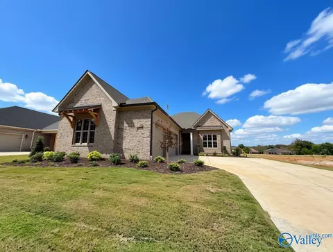 3113 Sublett Farm Trl, Owens Cross Roads, AL 35763