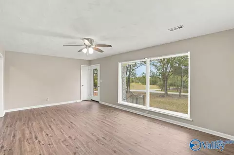 Living - 112 N Greenway Dr, Trinity, AL 35673 photo 2 of 5