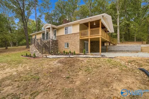 Exterior - 112 N Greenway Dr, Trinity, AL 35673 photo 3 of 11