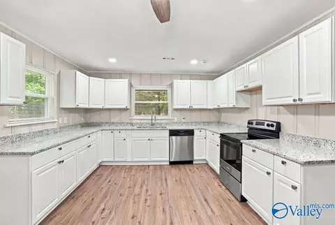 Kitchen - 112 N Greenway Dr, Trinity, AL 35673 photo 1 of 2