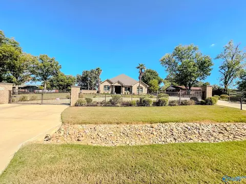 14738 E Limestone Rd, Harvest, AL 35749