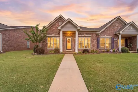2610 SW Brompton Ln, Decatur, AL 35603
