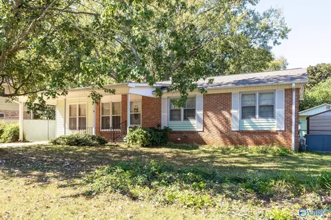 3209 Sweetbriar Rd, Huntsville, AL 35810