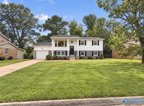 11308 Hillwood Dr, Huntsville, AL 35803